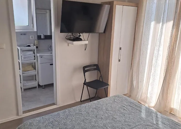 Oaza Bed and breakfast 3*