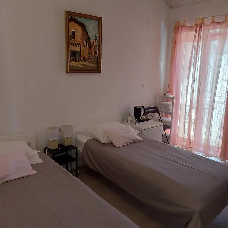 Oaza Nocleg ze śniadaniem 3*