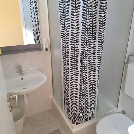 Alojamento de Acomodação e Pequeno-almoço Oaza Hvar Town