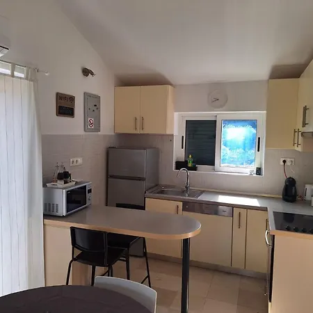 Alojamento de Acomodação e Pequeno-almoço Oaza Hvar Town