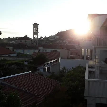 Oda ve Kahvaltı Oaza 3*